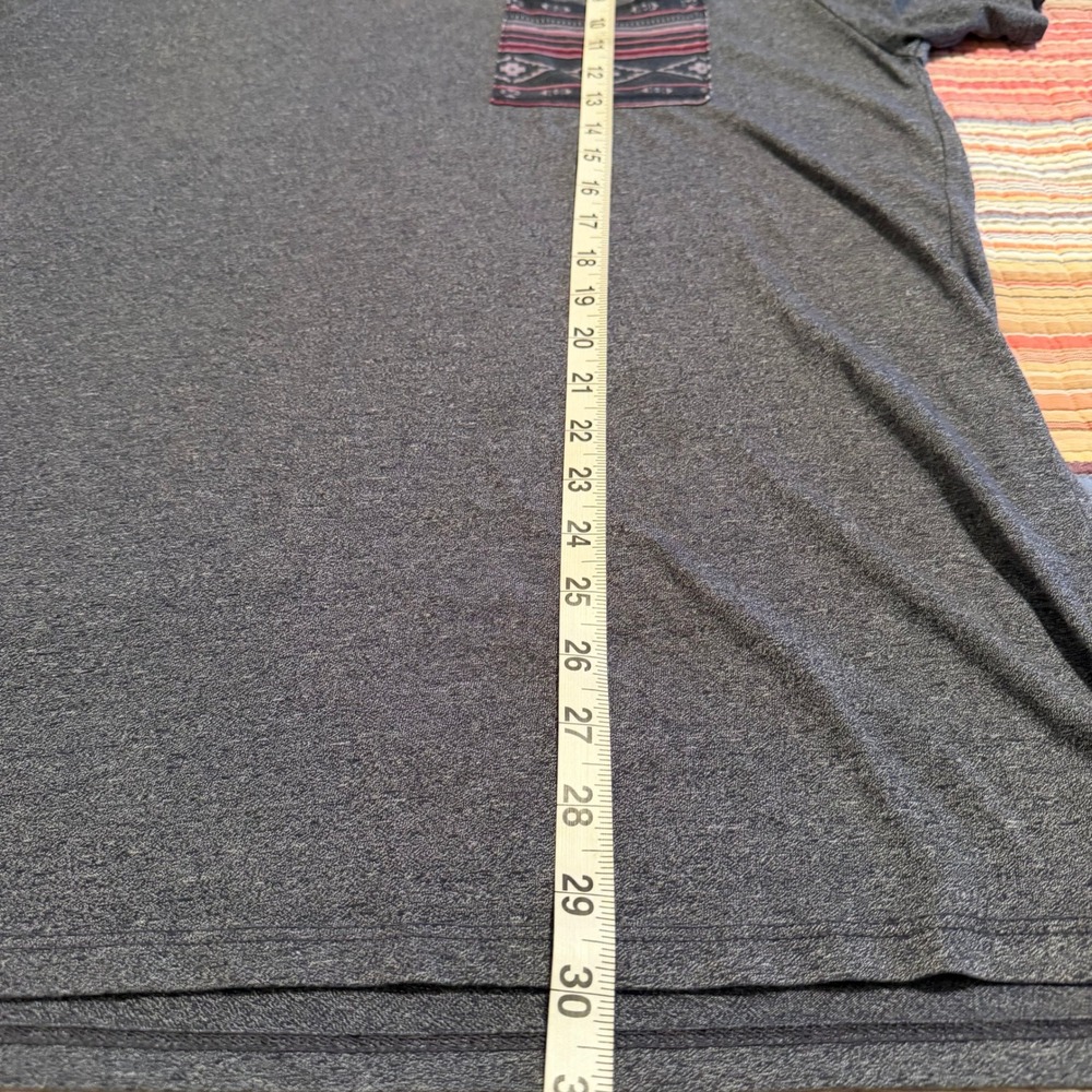 On The Byas Mens Large Heather Grey Southwestern Geometric Pocket T-Shirt - Picture 7 of 7